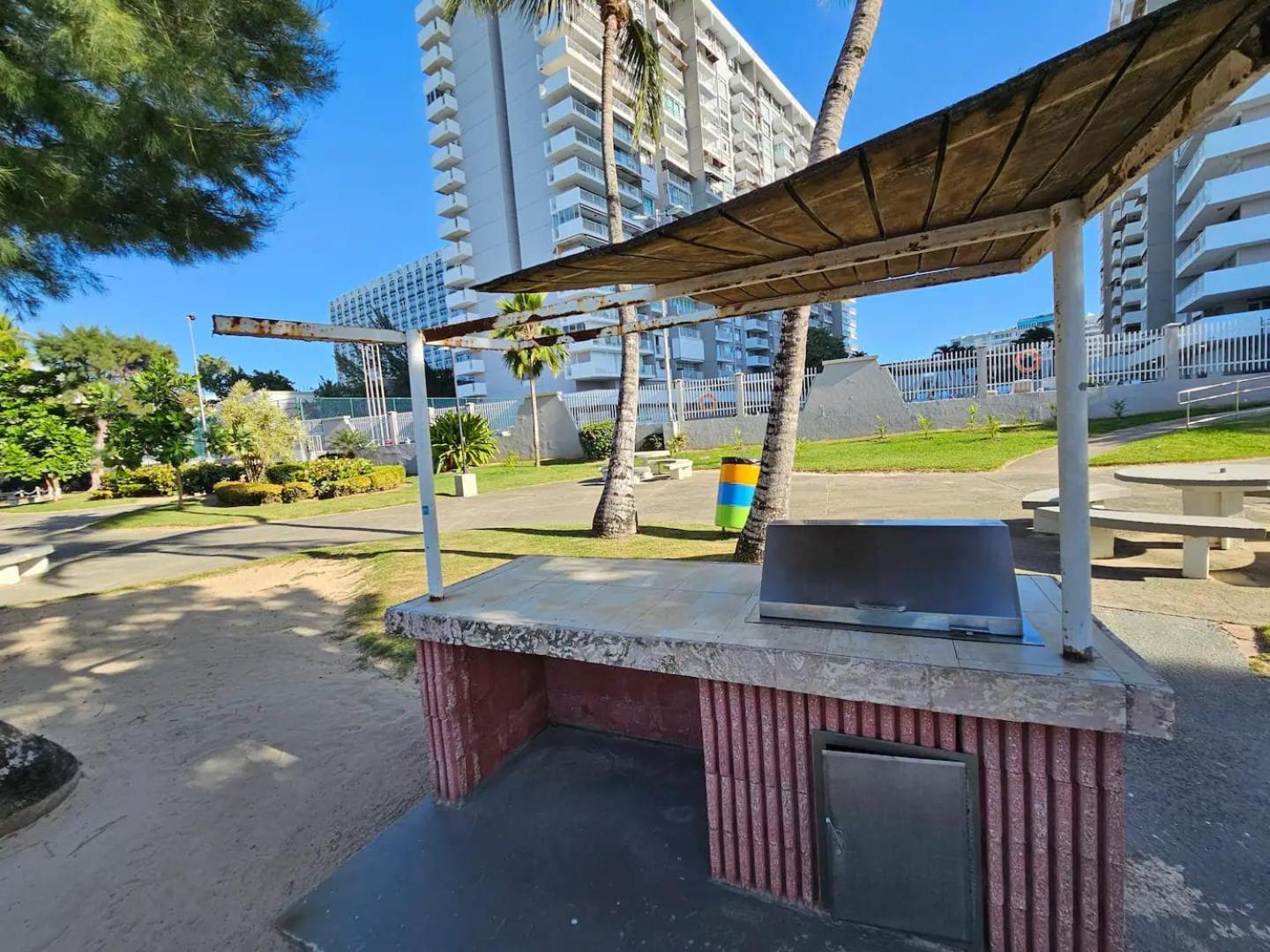 Isla Verde Beachfront With Pool- Near Foxwoods San Juan Exterior foto